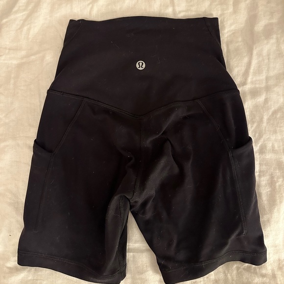 LULULEMON ALIGN SHORTS WITH POCKETS - Picture 1 of 3